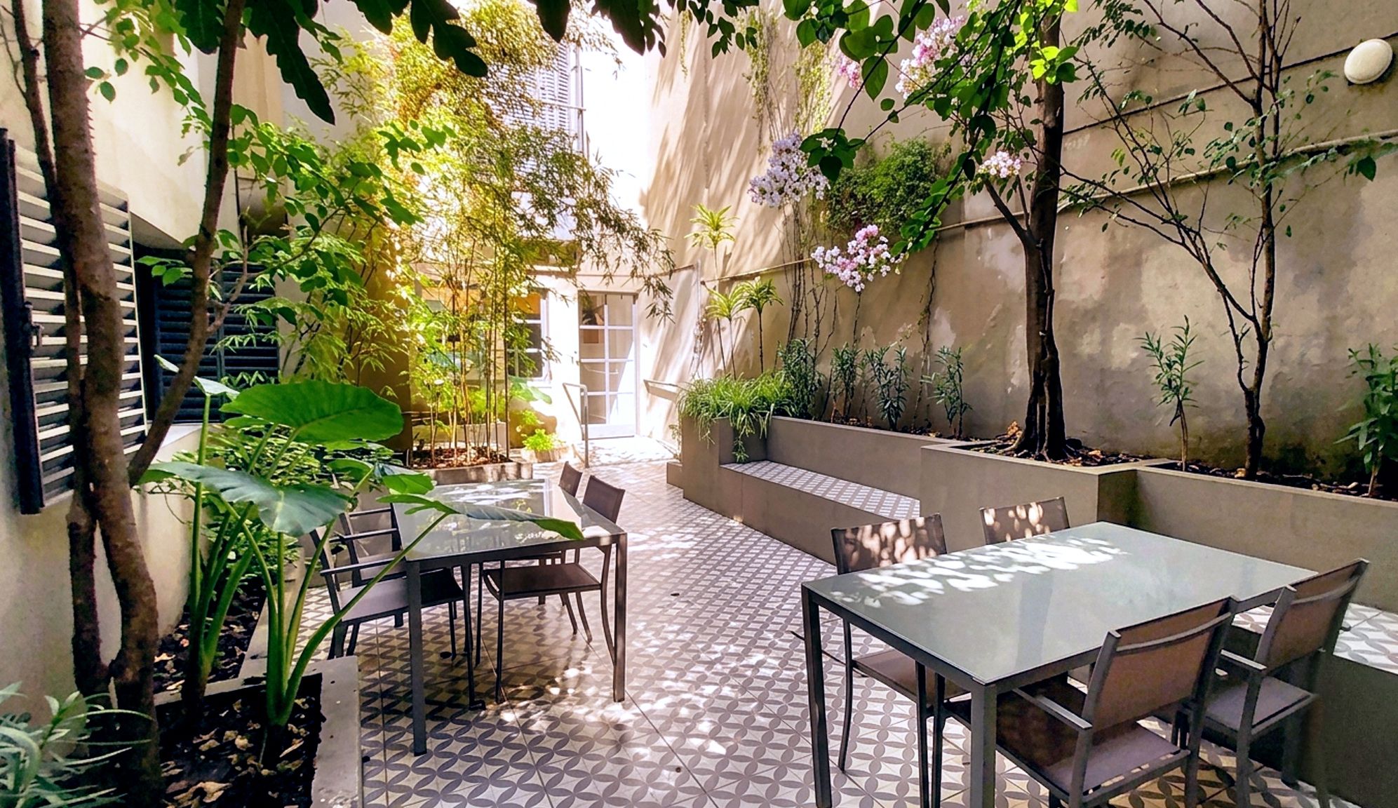Patio parquizado